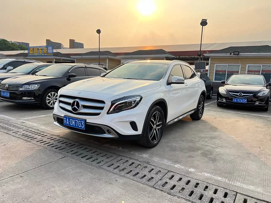 Mercedes Benz GLA