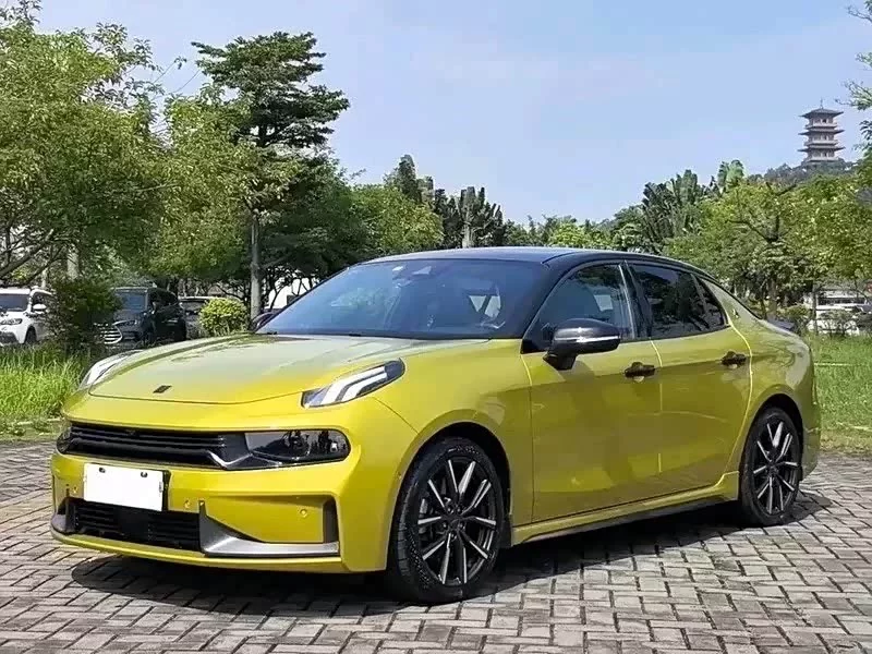 Lynk & Co 03
