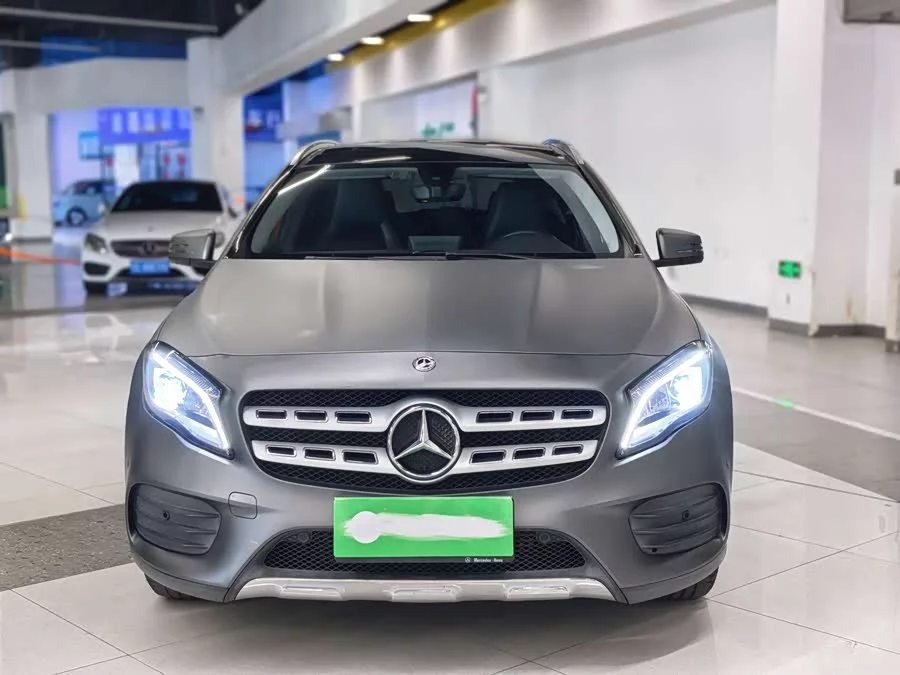 Mercedes Benz GLA