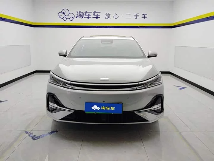 Geely Galaxy A7 EM