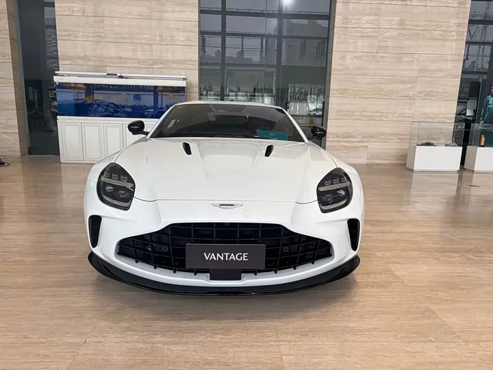 Aston Martin V8 Vantage