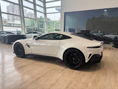 Aston Martin V8 Vantage