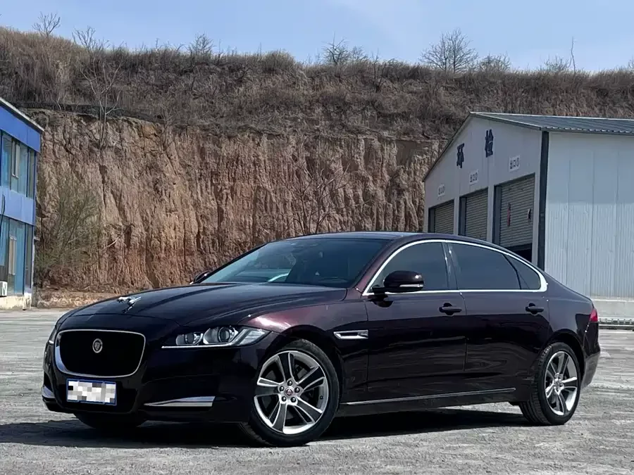 Jaguar XFL