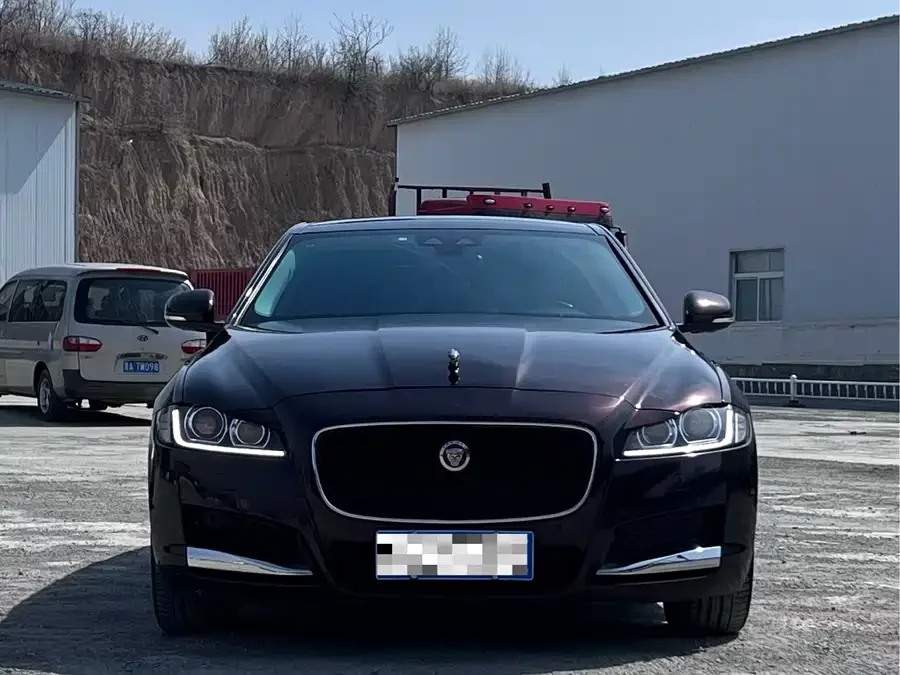 Jaguar XFL