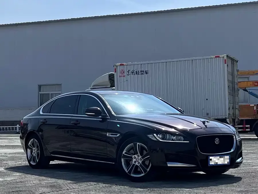 Jaguar XFL