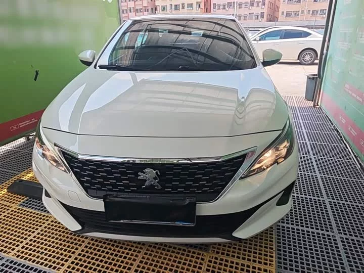 Peugeot 408