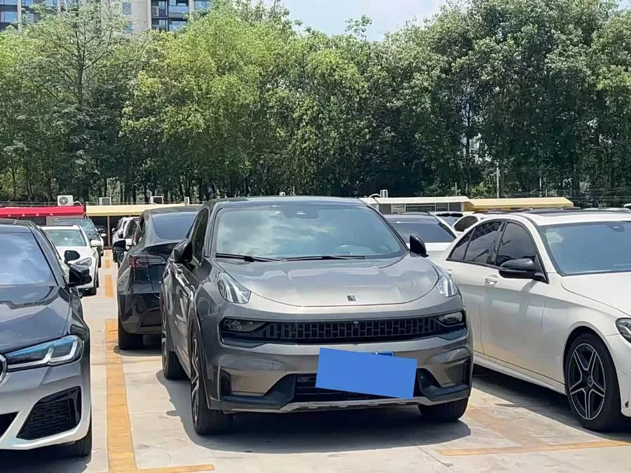Lynk & Co 05