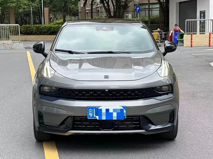 Lynk & Co 05