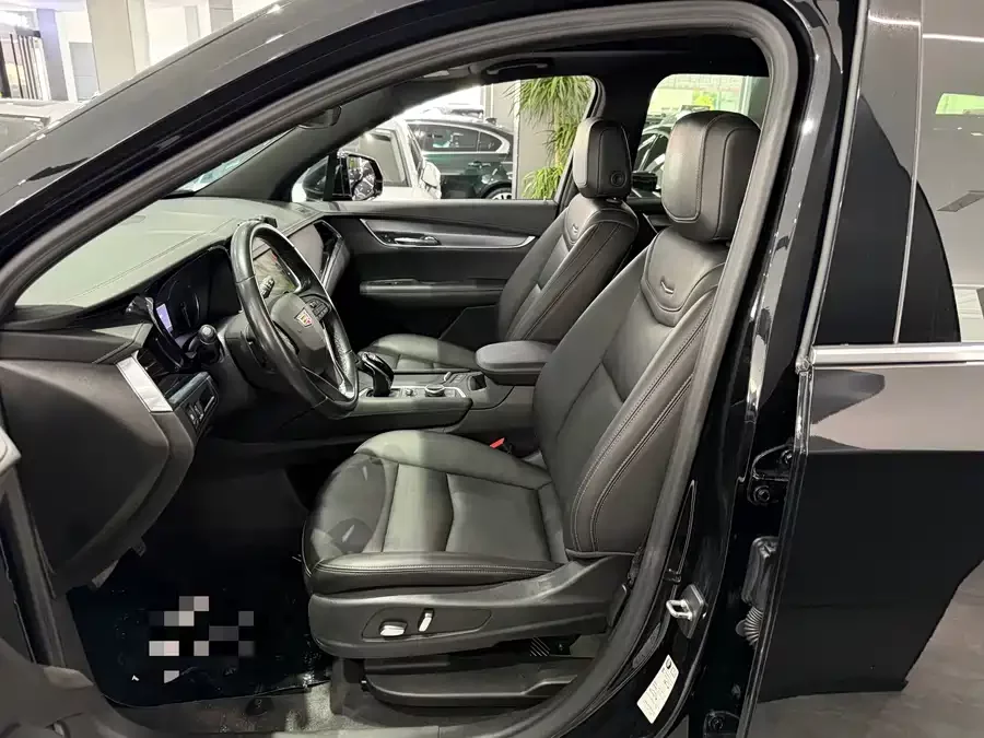 Cadillac XT6