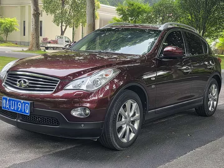 Infiniti QX50