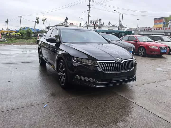 Skoda SuperB