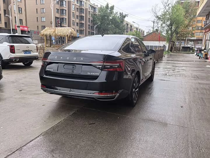 Skoda SuperB