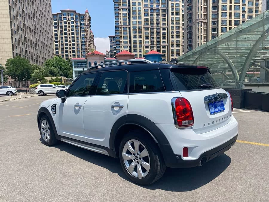 MINI COUNTRYMAN
