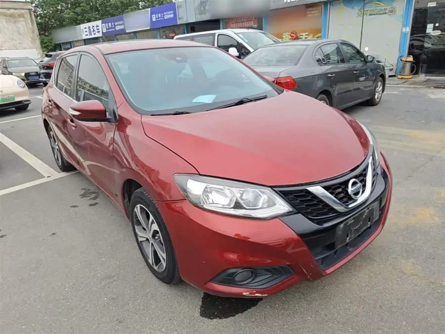 Nissan Tiida