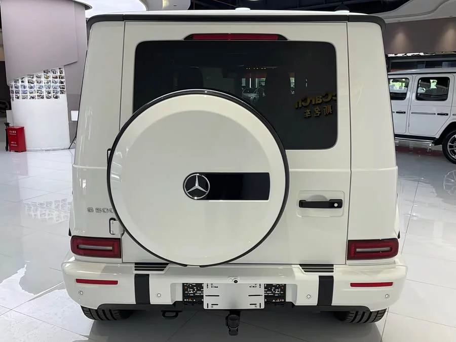 Mercedes Benz G-rated