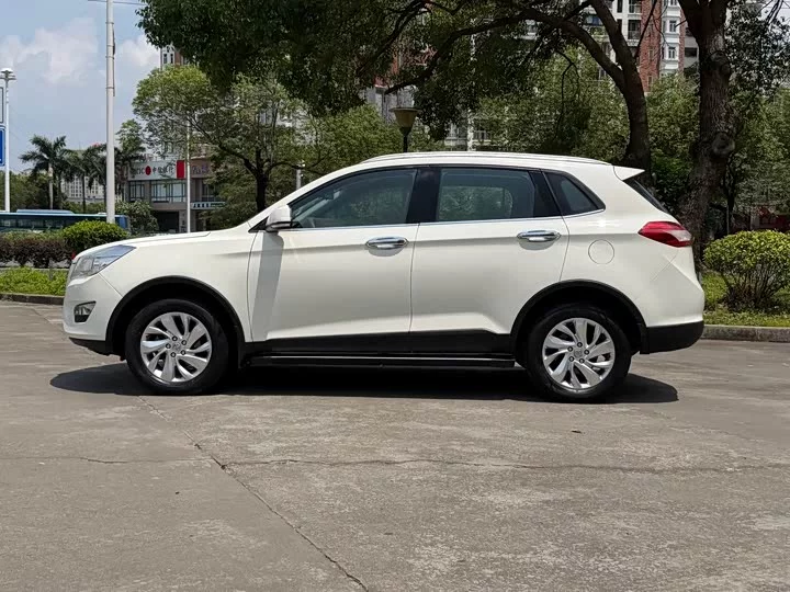 BAIC S50