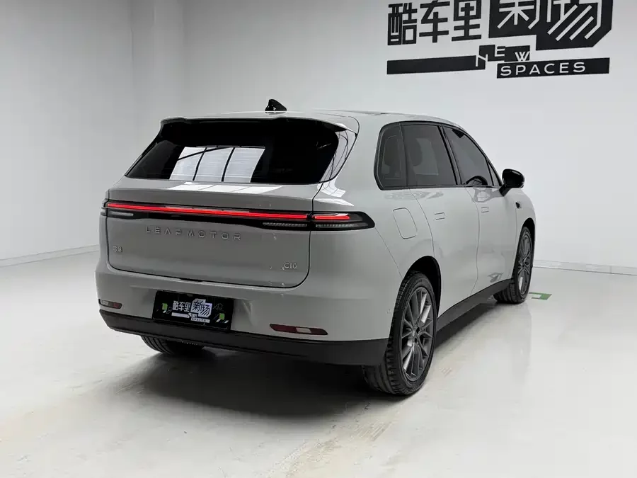 Leapmotor C10