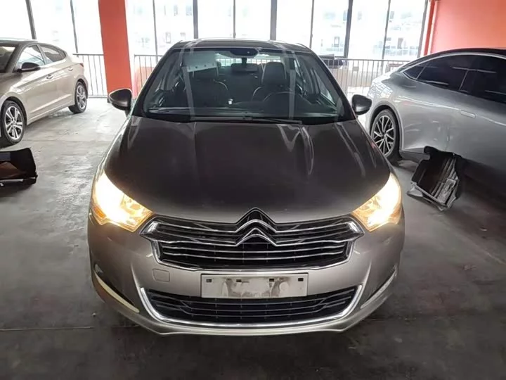 Citroën C4L