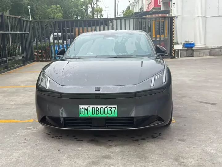 Lynk & Co Z10