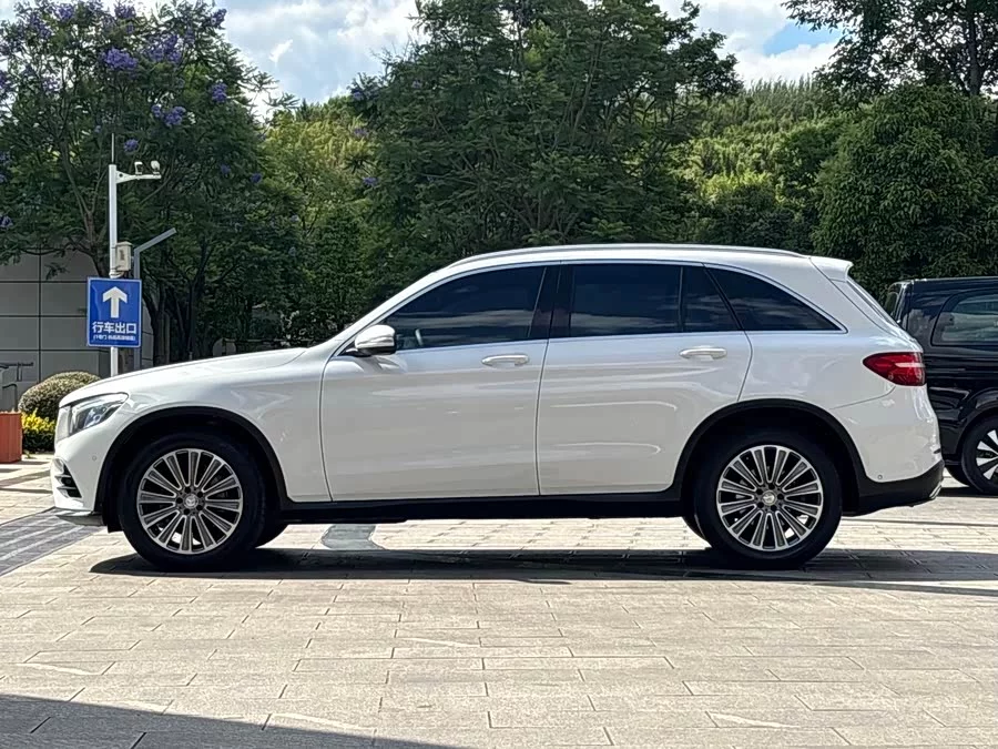 Mercedes Benz GLC