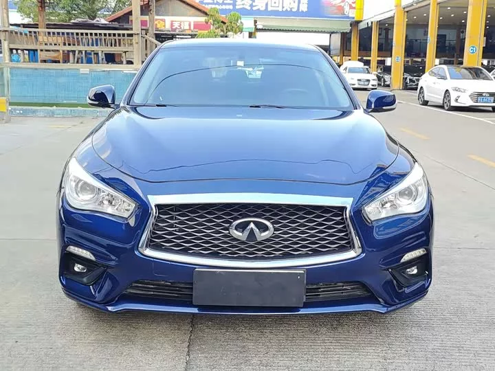 Infiniti Q50L