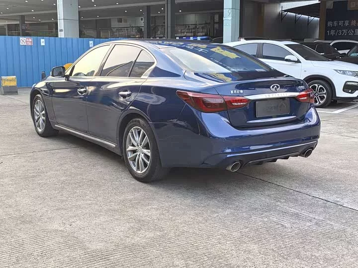 Infiniti Q50L