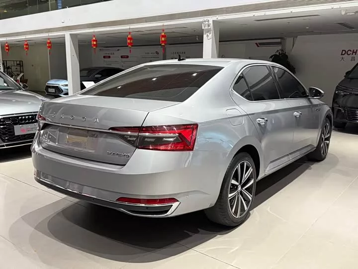 Skoda SuperB