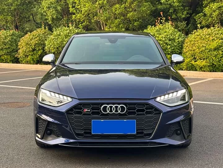 Audi S4