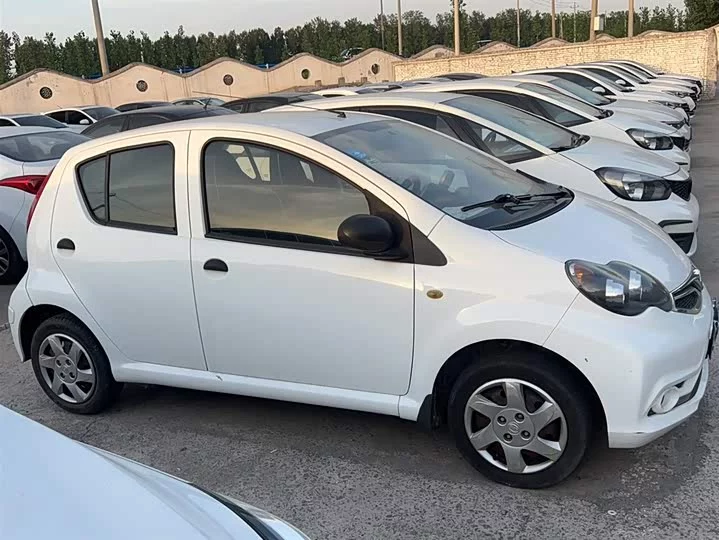 BYD F0