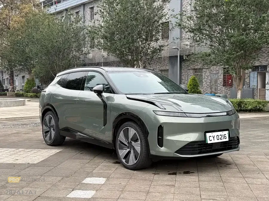 Lynk & Co 08 EM-P