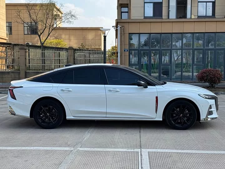 Hongqi H6