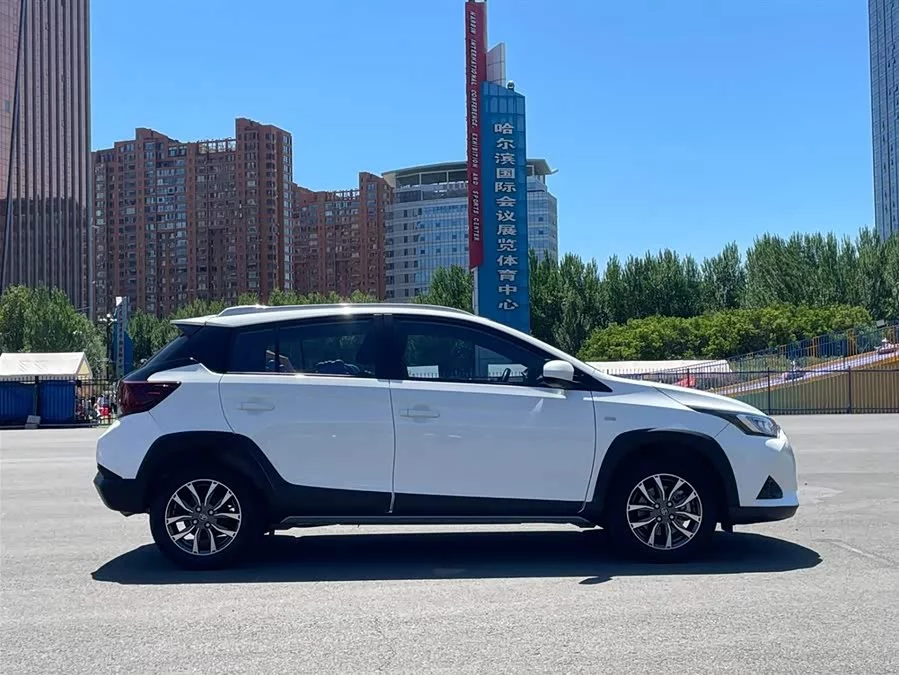Toyota YARiS L