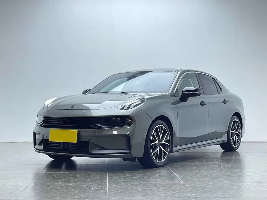 Lynk & Co 03