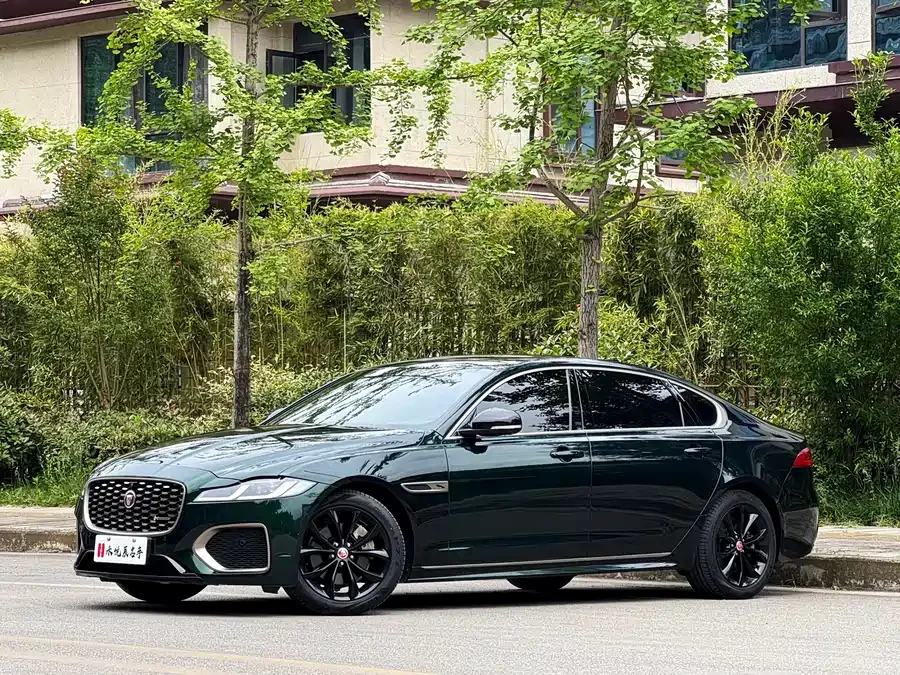 Jaguar XFL