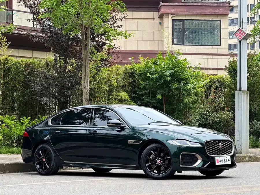 Jaguar XFL