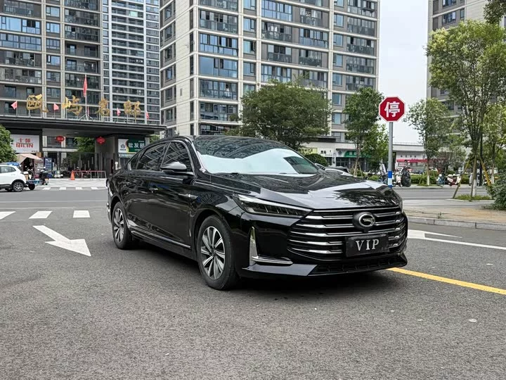 GAC Trumpchi GA8