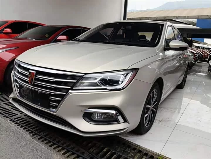 Roewe i5