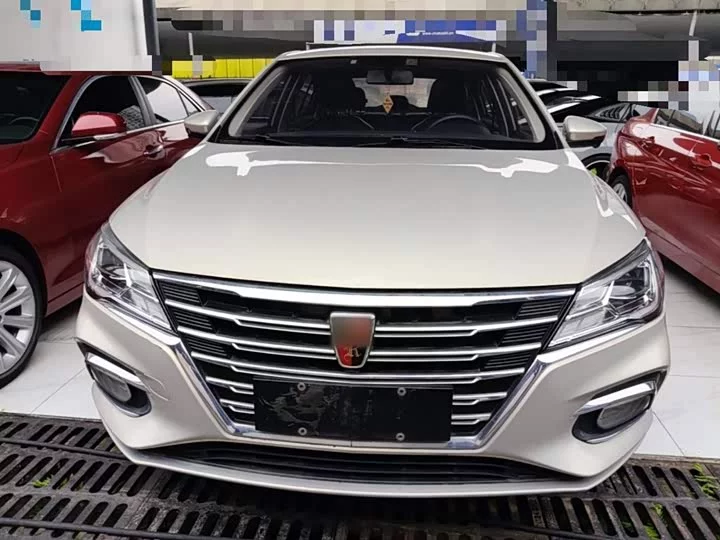 Roewe i5