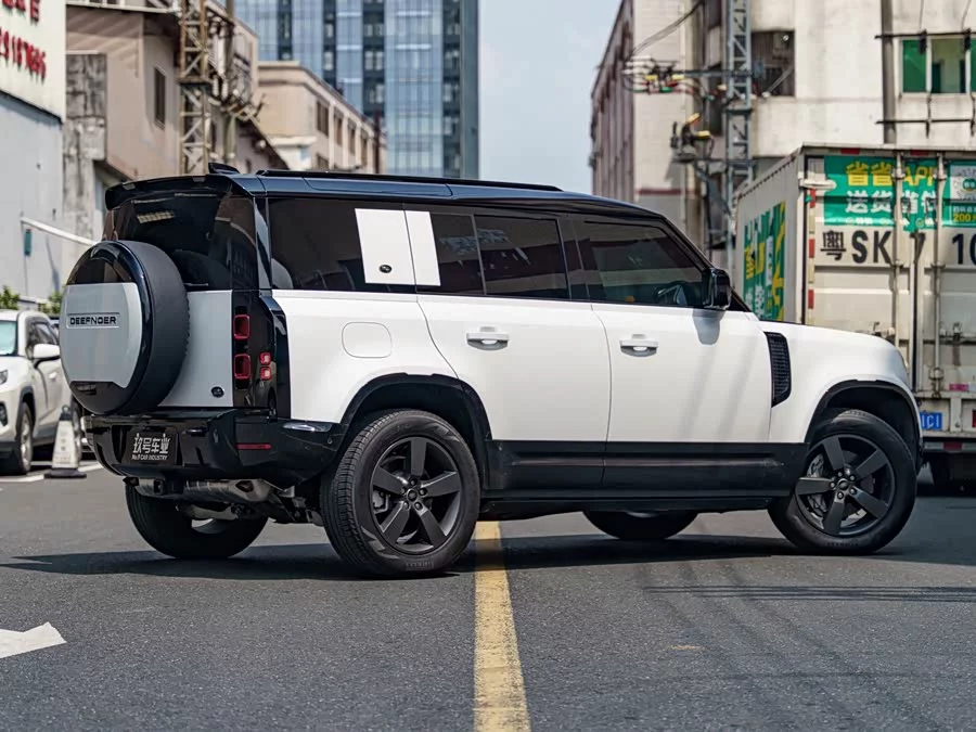 Land Rover guard