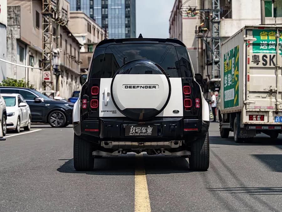 Land Rover guard
