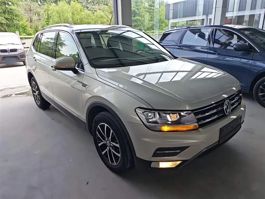 Volkswagen Tiguan L