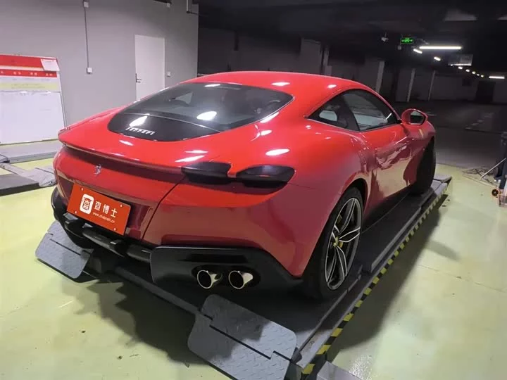 ferrari Roma