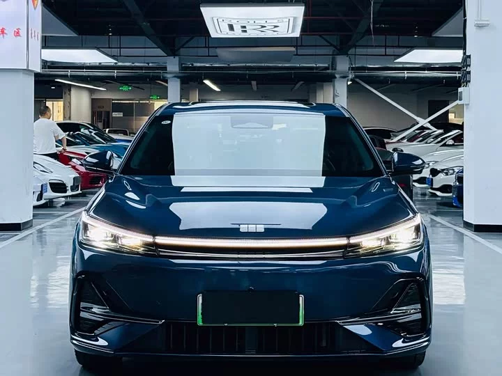 Geely Galaxy A7 EM