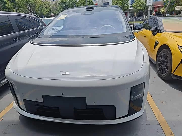Li Ideal i8