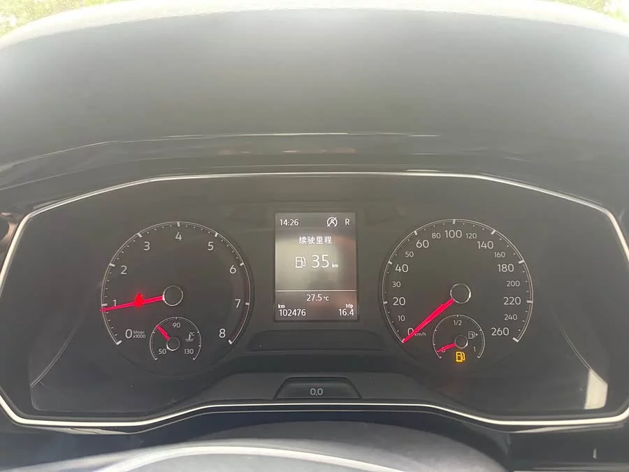 Volkswagen Sagitar
