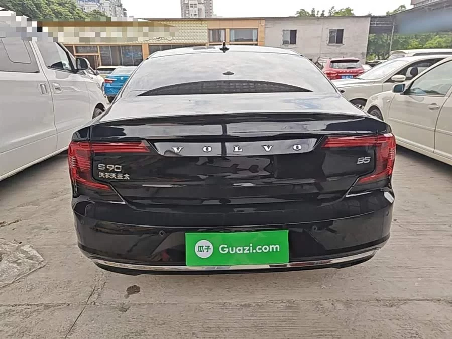 Volvo S90