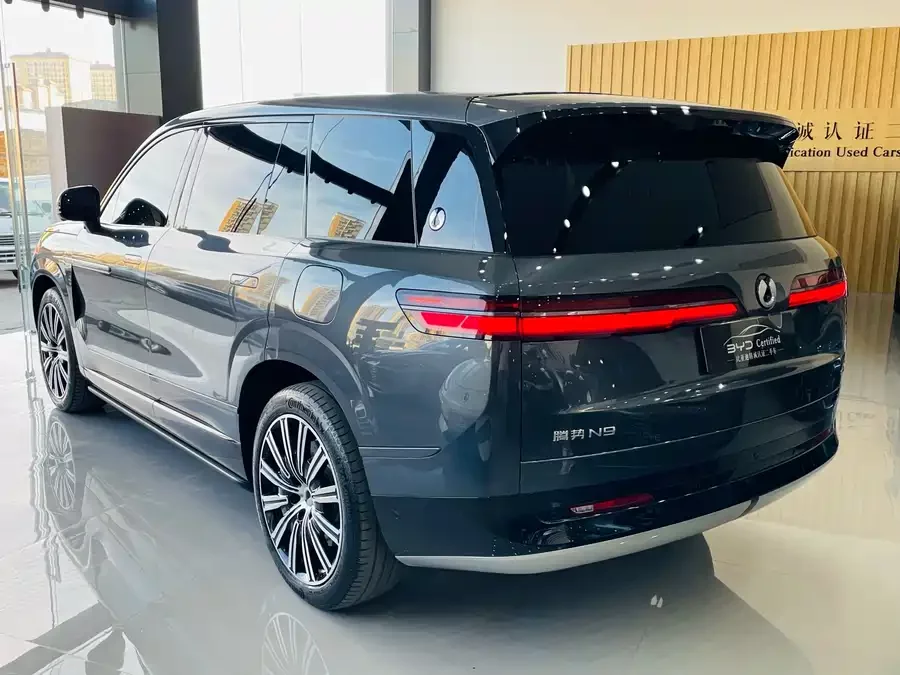 BYD N9