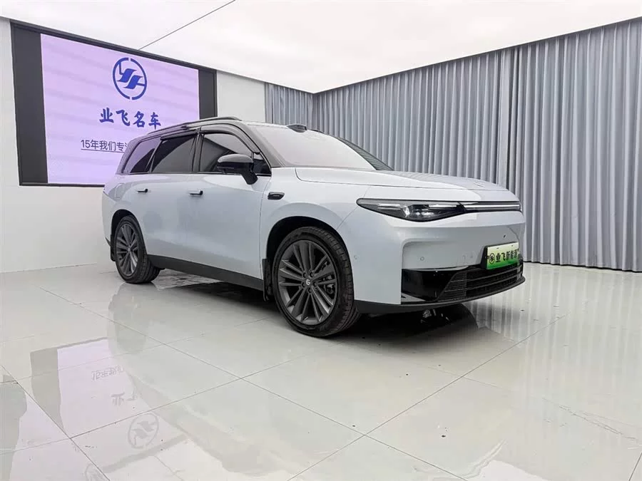 Leapmotor C16