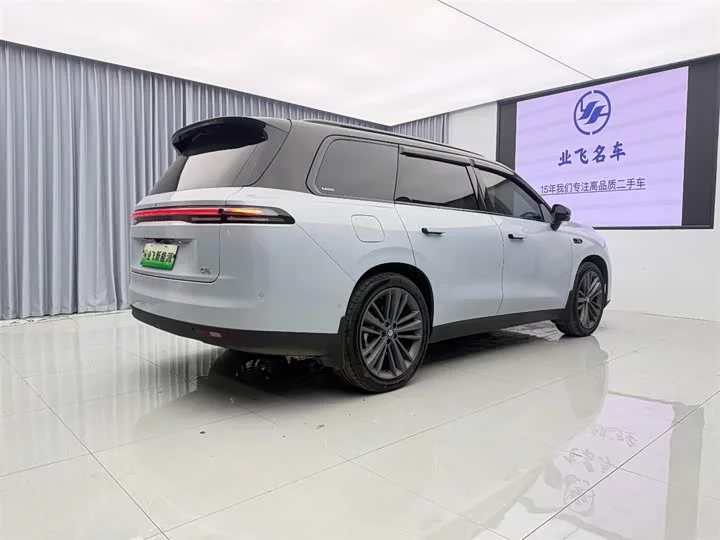 Leapmotor C16