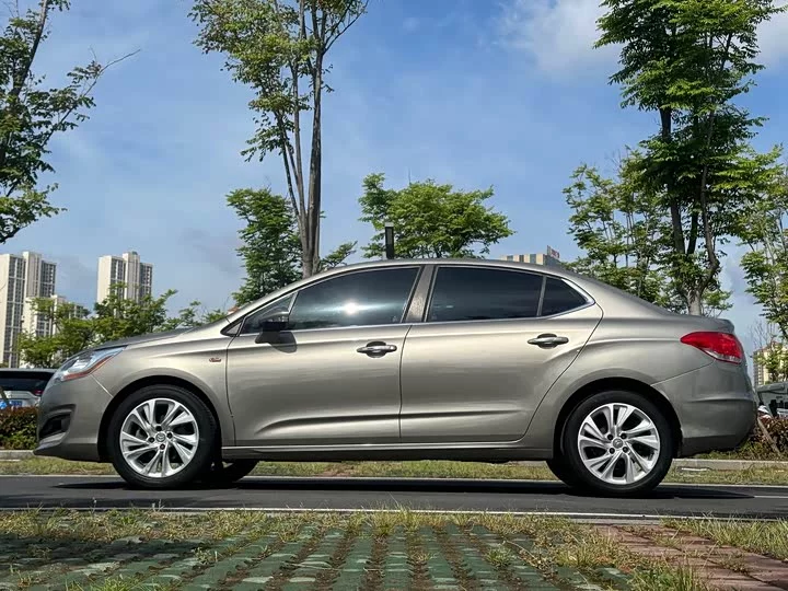 Citroën C4L